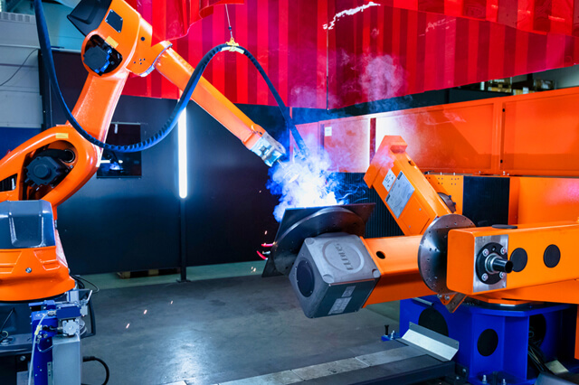 Roboterschweißen beim Lohnfertiger SPALECK