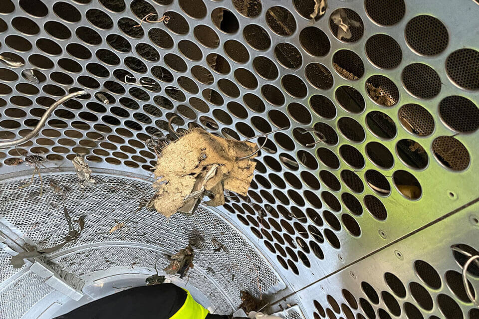 Trommelsiebanlagen bieten oft eine schlechte Siebqualität, da Langteile einfach ins Zielkorn gelangen können und zugleich wertvolle Recyclingmaterialien verschleppt werden können.